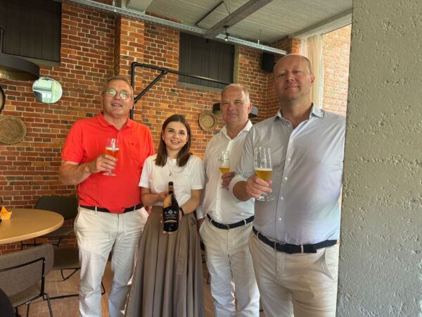 Lanceringsmoment van het Herkenrode Cantor bier, blond bier geinfuseerd met Fryns Vieux système bij restaurant Taratata met enkele foodpairings.